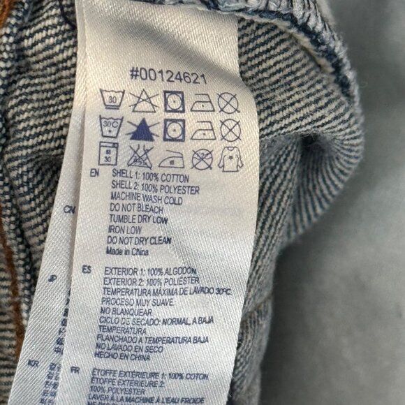 Forever 21 Women's Distressed Denim Shorts Lace Overlay size 30 jean - Picture 3 of 8